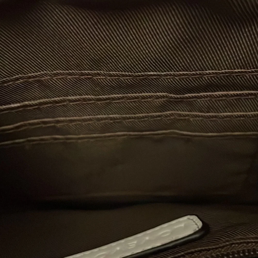 NWT white crossbody quilted purse from Lovevook - Picture 4 of 4